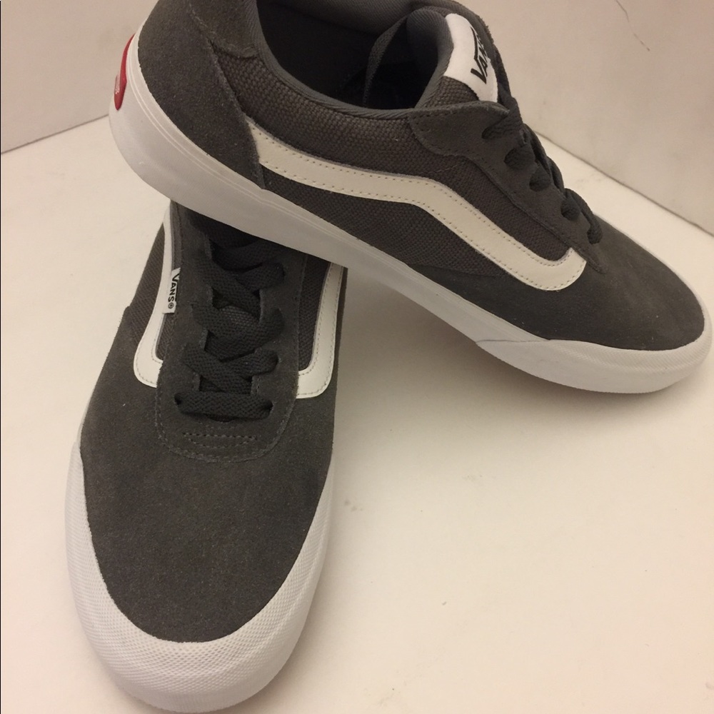 Vans - Picture 2 of 4